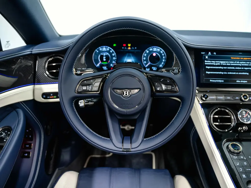 Image for 2026 Continental GT Convertible S V8 Hybrid at position 4