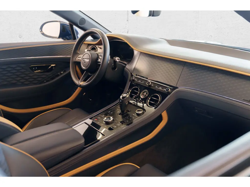 Image for 2025 Continental GT Convertible Speed First Edition V8 Hybrid at position 2