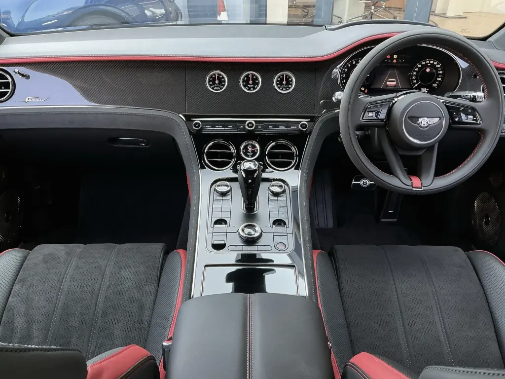 Image for 2025 Continental GT Convertible Speed First Edition V8 Hybrid at position 4