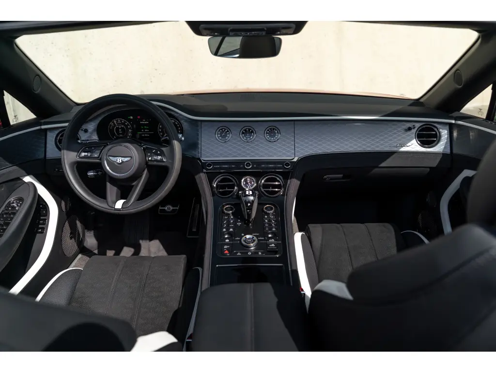 Image for 2025 Continental GT Convertible Speed First Edition V8 Hybrid at position 4
