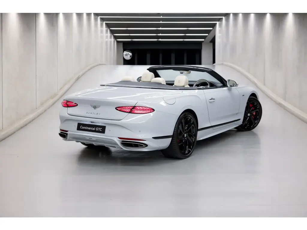 Image for 2025 Continental GT Convertible Speed First Edition V8 Hybrid at position 3