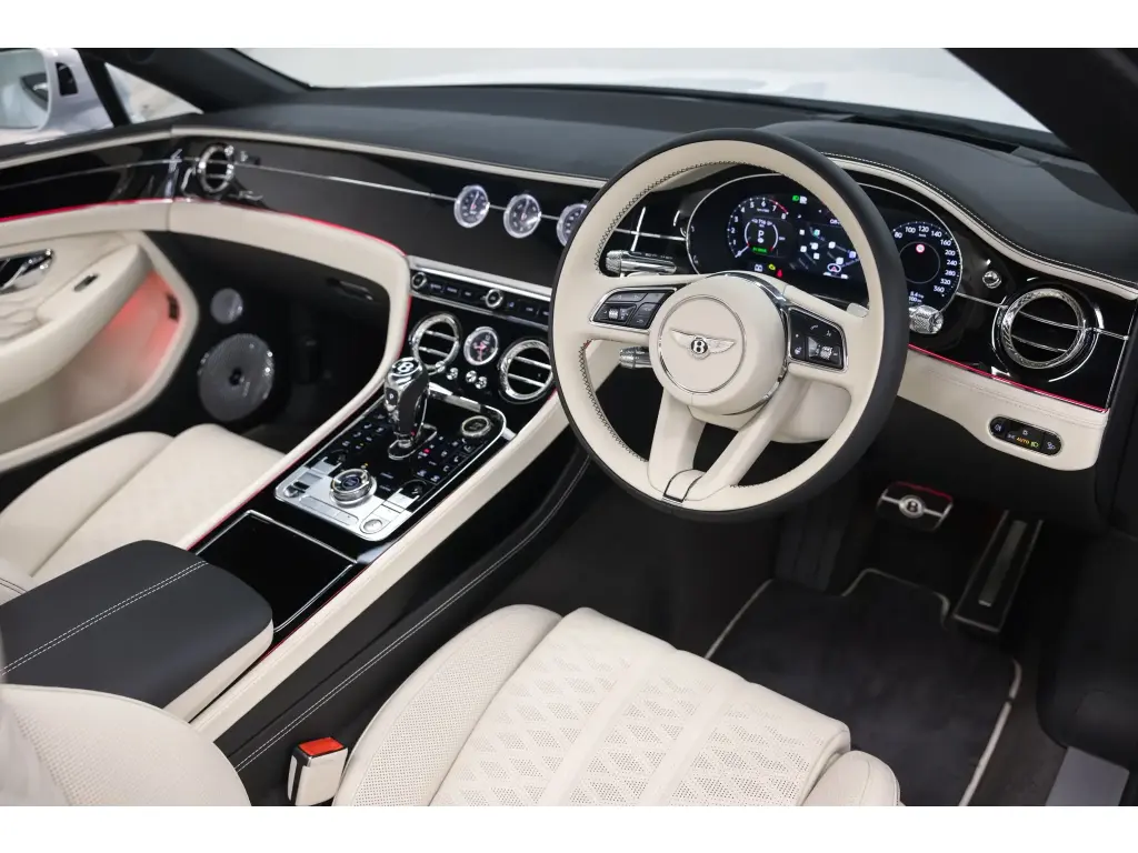 Image for 2025 Continental GT Convertible Speed First Edition V8 Hybrid at position 4