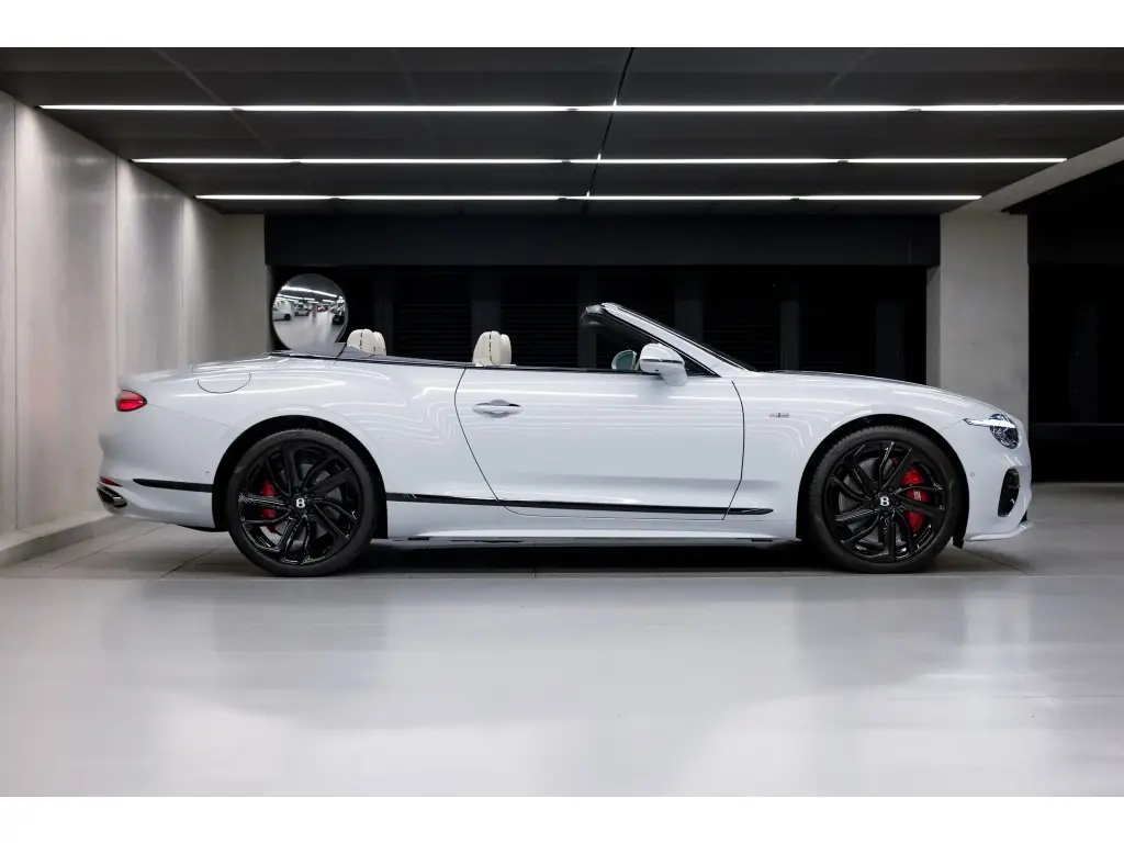 Image for 2025 Continental GT Convertible Speed First Edition V8 Hybrid at position 5