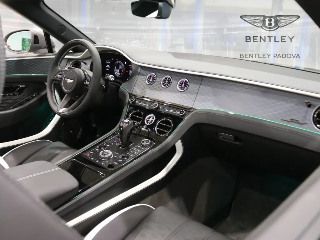 Image for 2025 Continental GT Convertible Speed First Edition V8 Hybrid at position 2