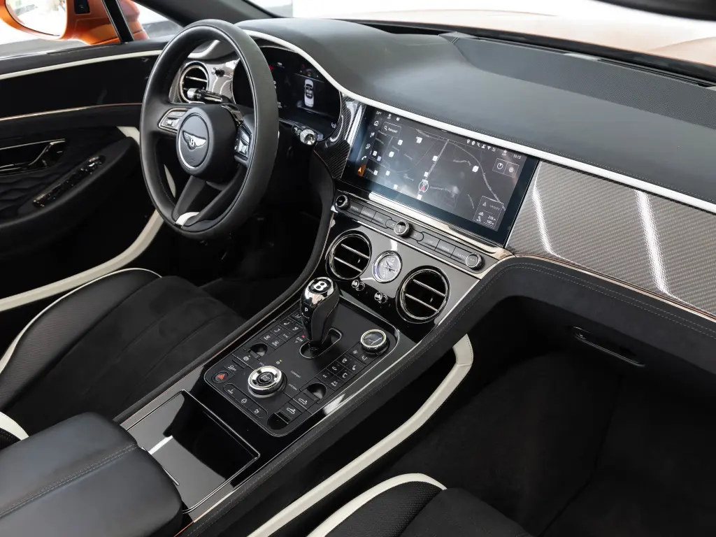 Image for 2025 Continental GT Convertible Speed First Edition V8 Hybrid at position 2