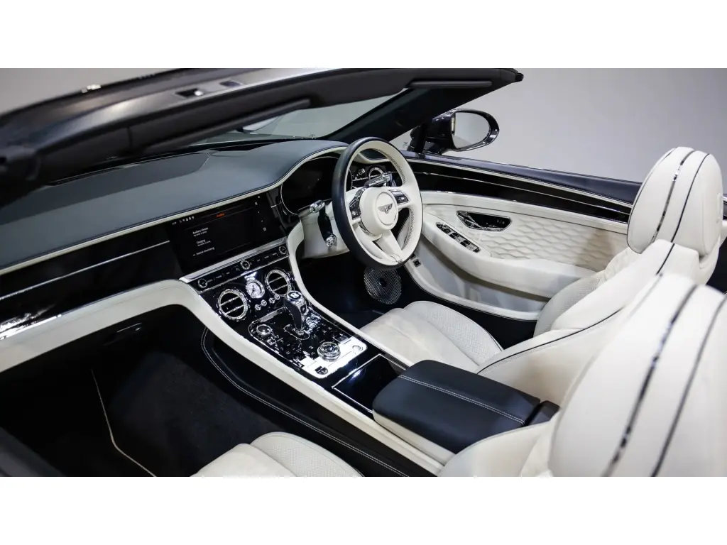 Image for 2025 Continental GT Convertible Speed First Edition V8 Hybrid at position 2