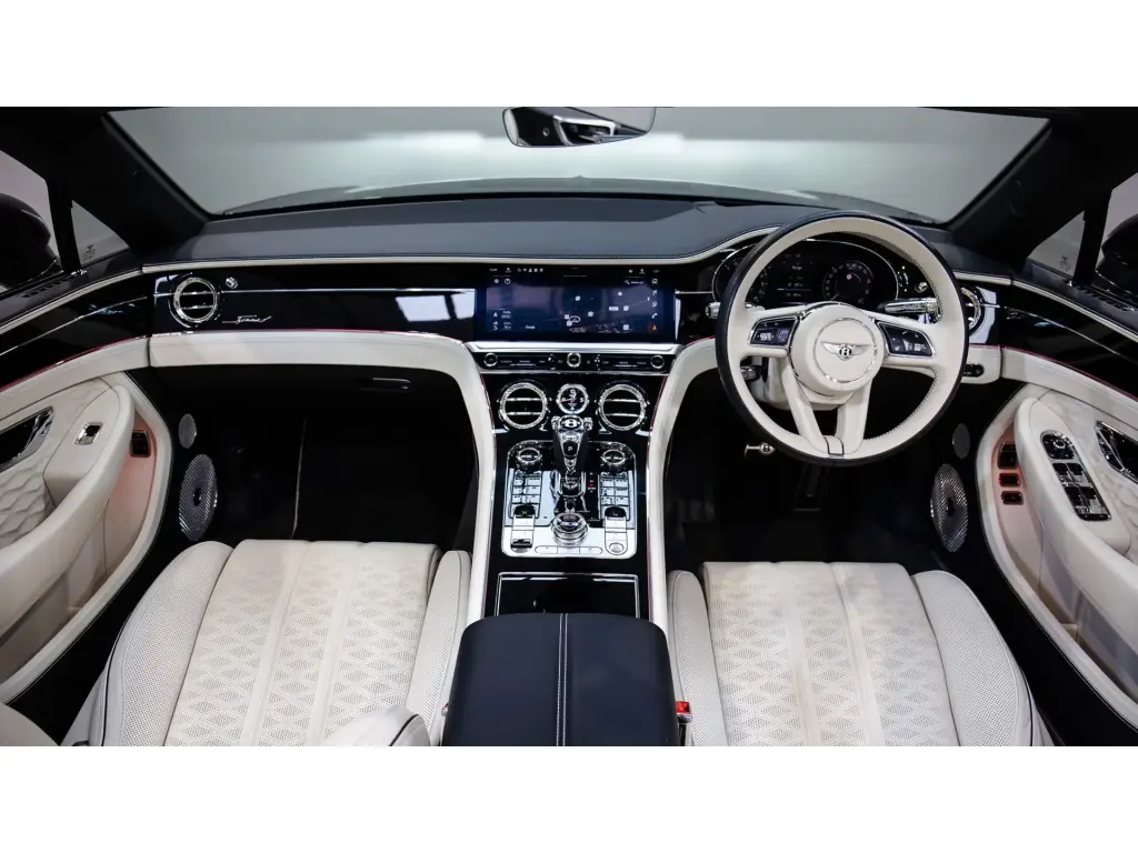 Image for 2025 Continental GT Convertible Speed First Edition V8 Hybrid at position 4