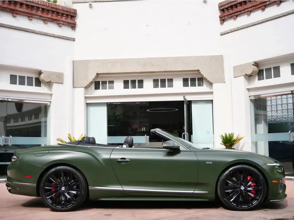 Image for 2025 Continental GT Convertible Speed First Edition V8 Hybrid at position 5