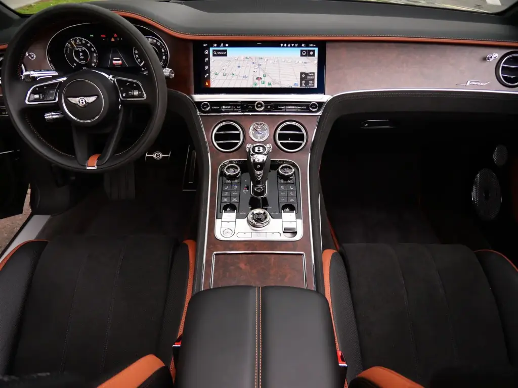 Image for 2025 Continental GT Convertible Speed First Edition V8 Hybrid at position 4
