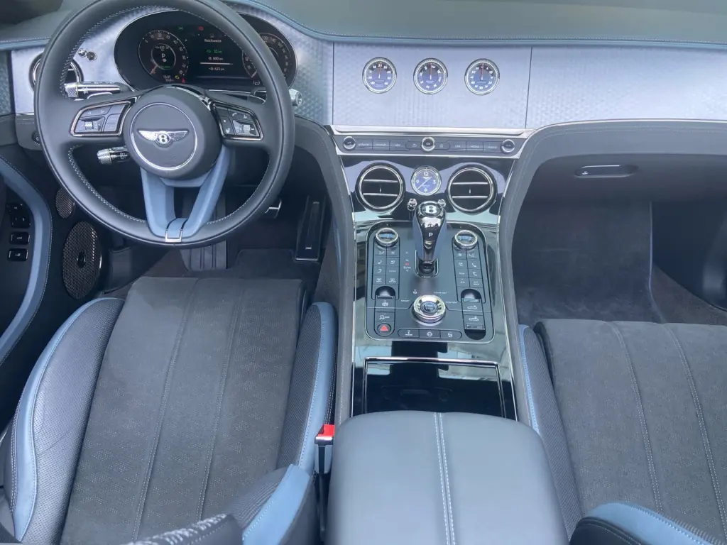 Image for 2025 Continental GT Convertible Speed V8 Hybrid at position 4