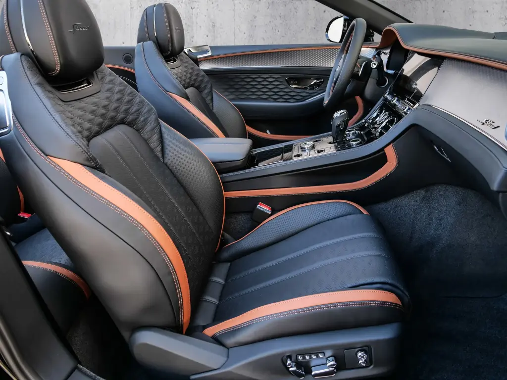 Image for 2026 Continental GT Convertible Speed V8 Hybrid at position 2