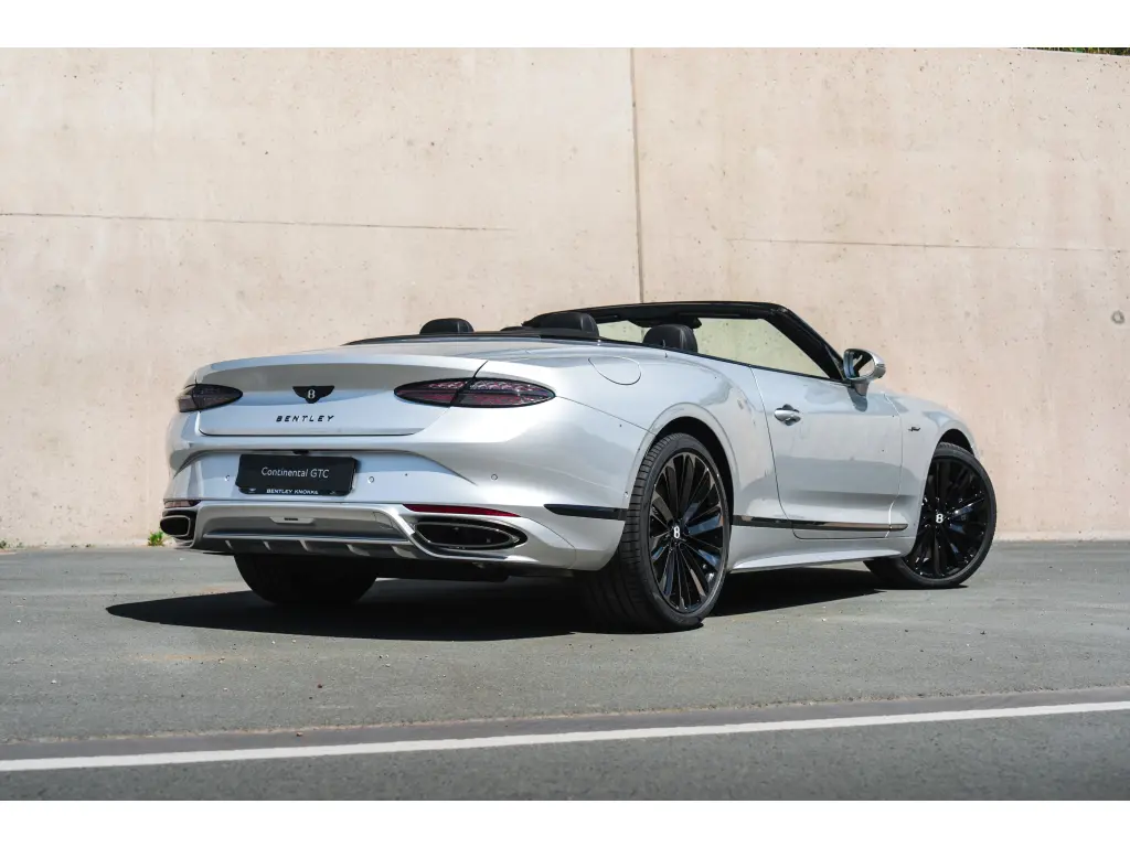 Image for 2026 Continental GT Convertible Speed V8 Hybrid at position 3