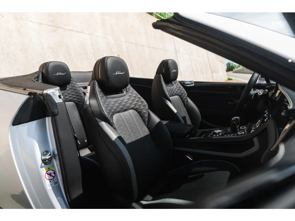 Image for 2026 Continental GT Convertible Speed V8 Hybrid at position 2