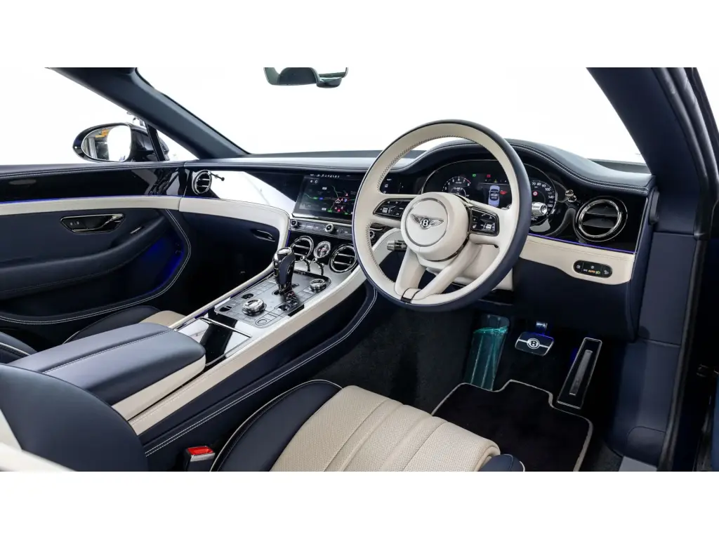 Image for 2026 Continental GT Convertible V8 Hybrid at position 2