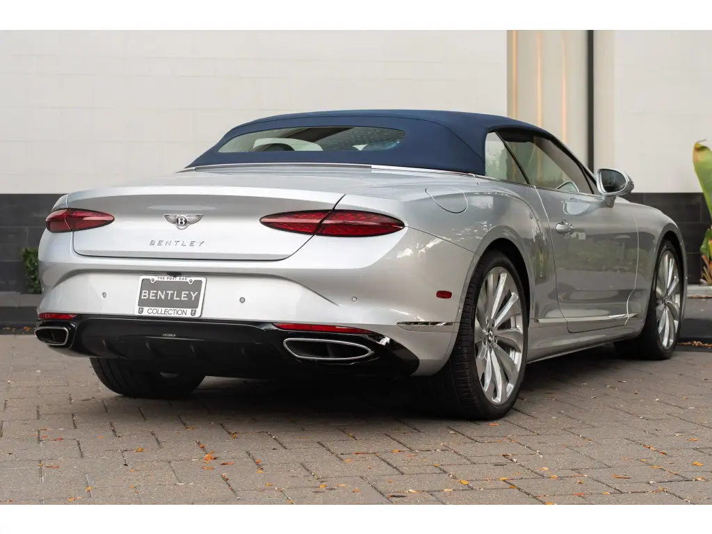 Image for 2026 Continental GT Convertible V8 Hybrid at position 3