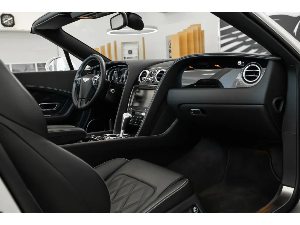 Image for 2015 Continental GT Convertible V8 at position 2