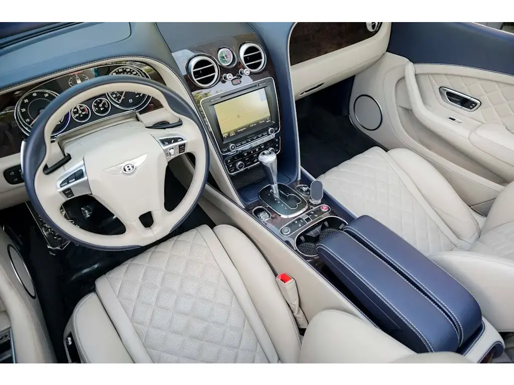 Image for 2017 Continental GT Convertible V8 at position 4