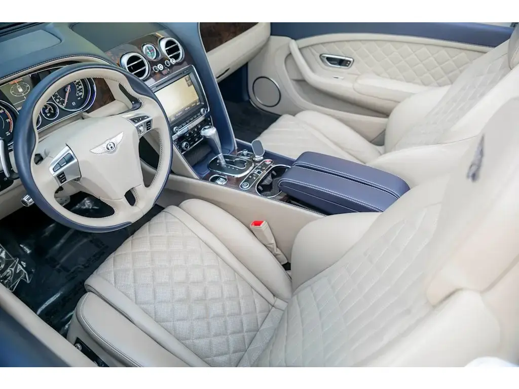 Image for 2017 Continental GT Convertible V8 at position 2