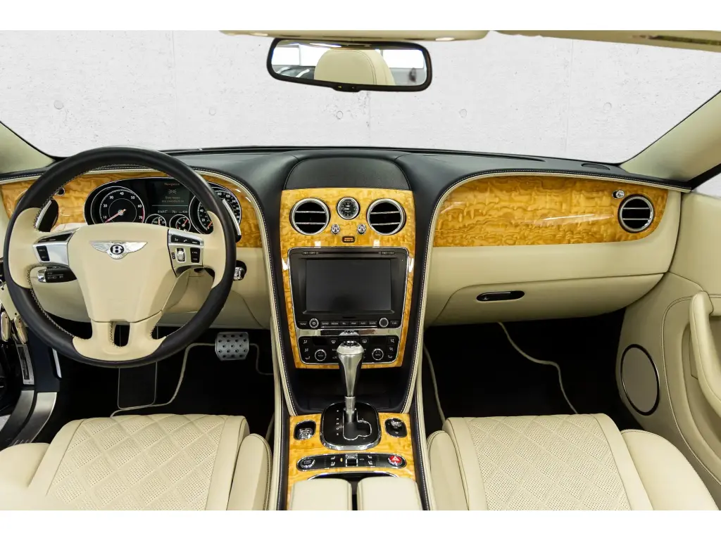 Image for 2017 Continental GT Convertible V8 at position 4