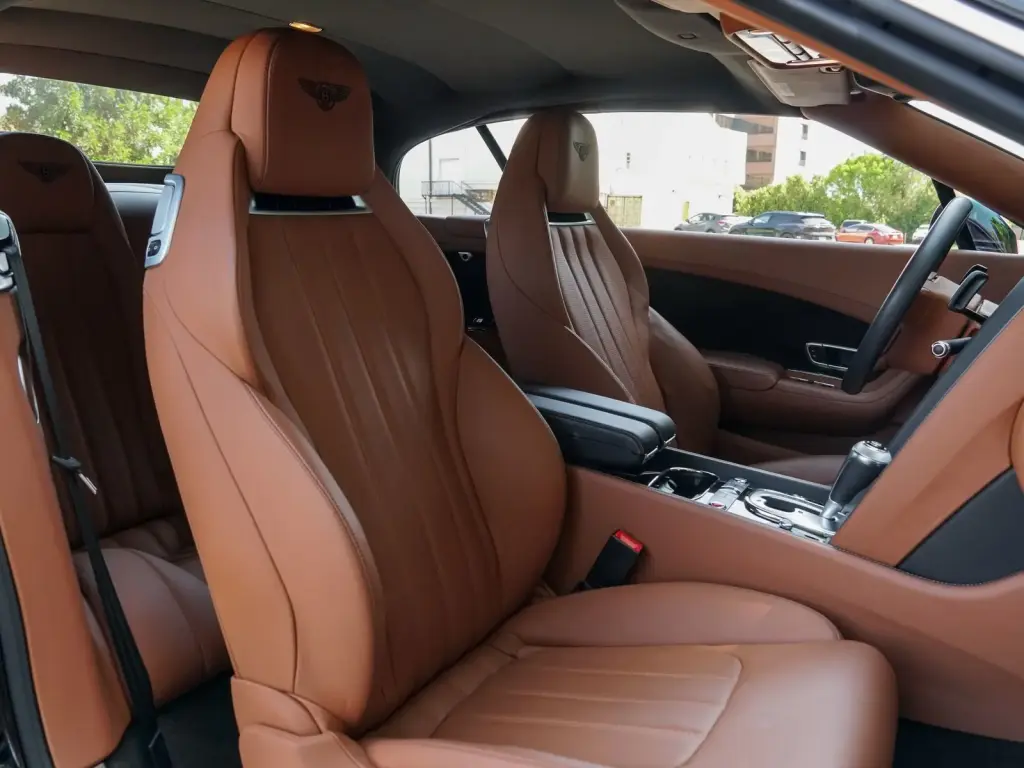 Image for 2014 Continental GT Convertible W12 at position 2