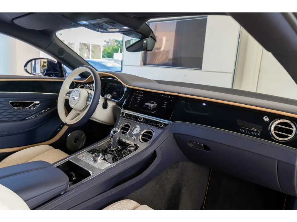 Image for 2025 Continental GT Mulliner V8 Hybrid at position 2