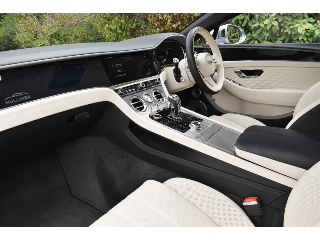 Image for 2025 Continental GT Mulliner V8 Hybrid at position 2