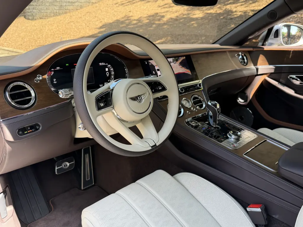 Image for 2025 Continental GT Mulliner V8 Hybrid at position 2