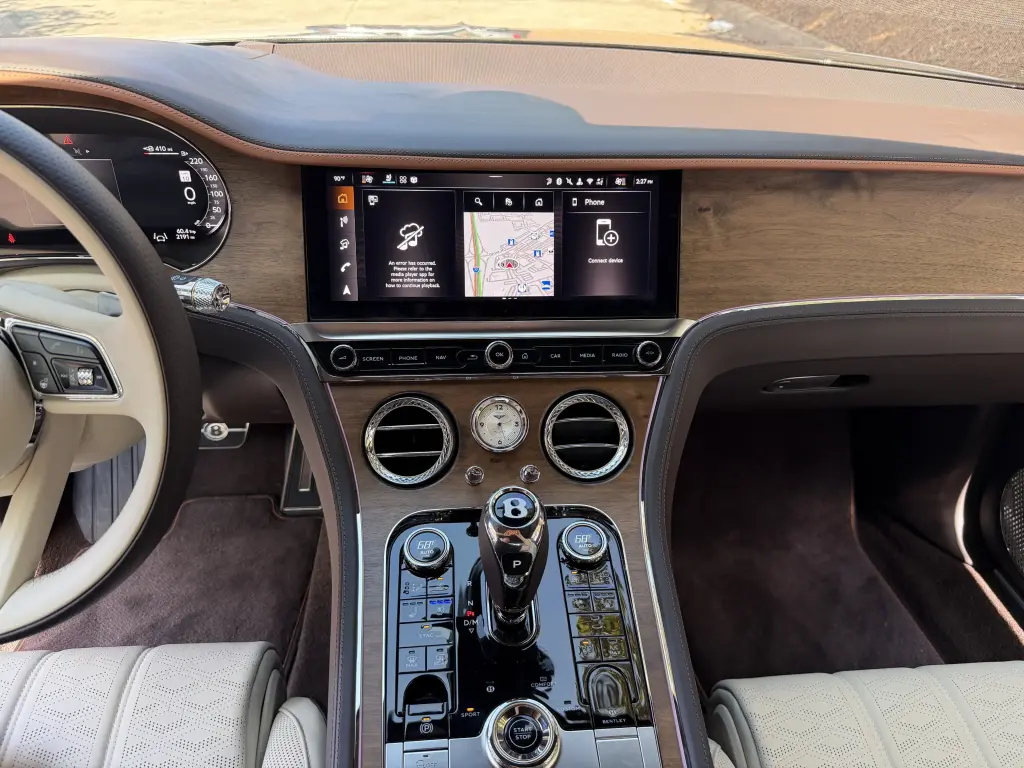 Image for 2025 Continental GT Mulliner V8 Hybrid at position 4