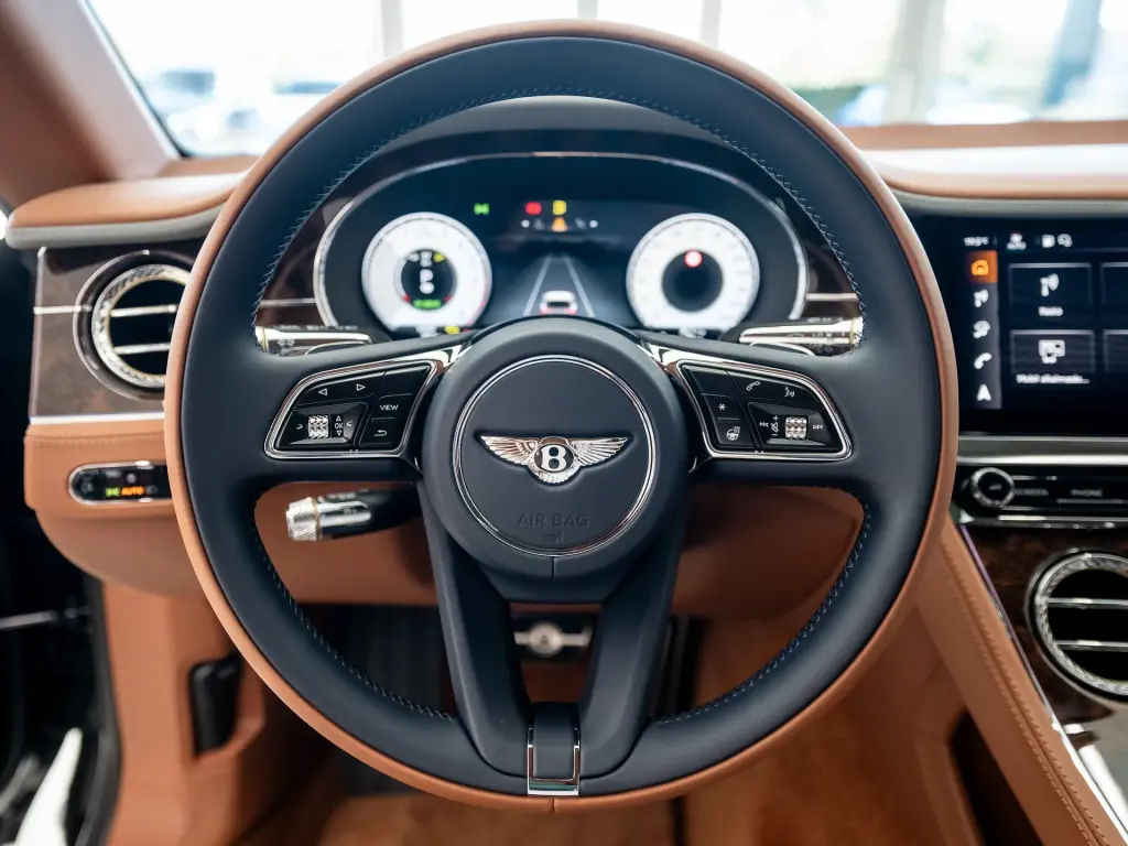 Image for 2026 Continental GT Mulliner V8 Hybrid at position 4