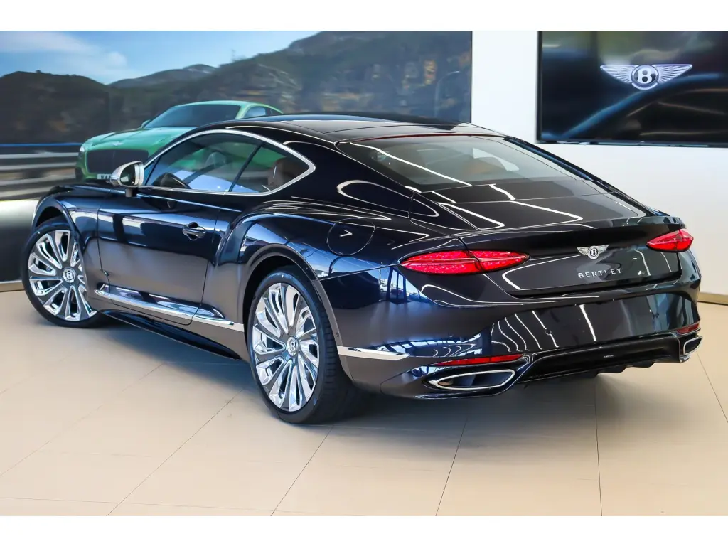 Image for 2026 Continental GT Mulliner V8 Hybrid at position 3