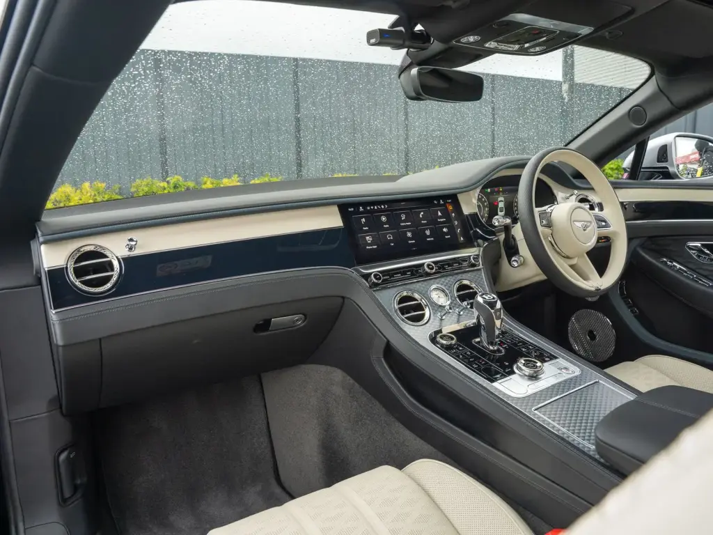 Image for 2026 Continental GT Mulliner V8 Hybrid at position 2