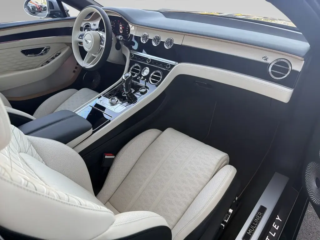 Image for 2026 Continental GT Mulliner V8 Hybrid at position 2