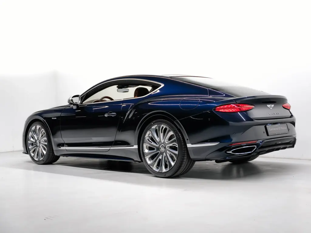 Image for 2026 Continental GT Mulliner V8 Hybrid at position 3