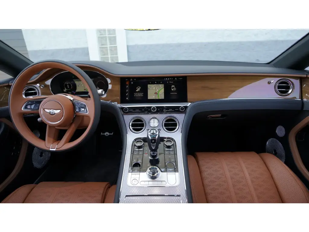 Image for 2026 Continental GT Mulliner V8 Hybrid at position 4