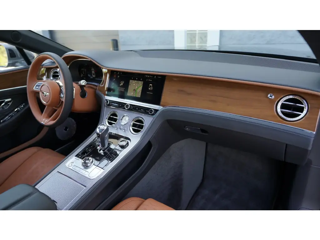 Image for 2026 Continental GT Mulliner V8 Hybrid at position 2