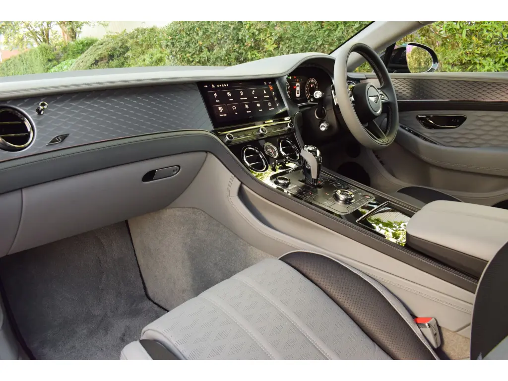 Image for 2026 Continental GT S V8 Hybrid at position 2