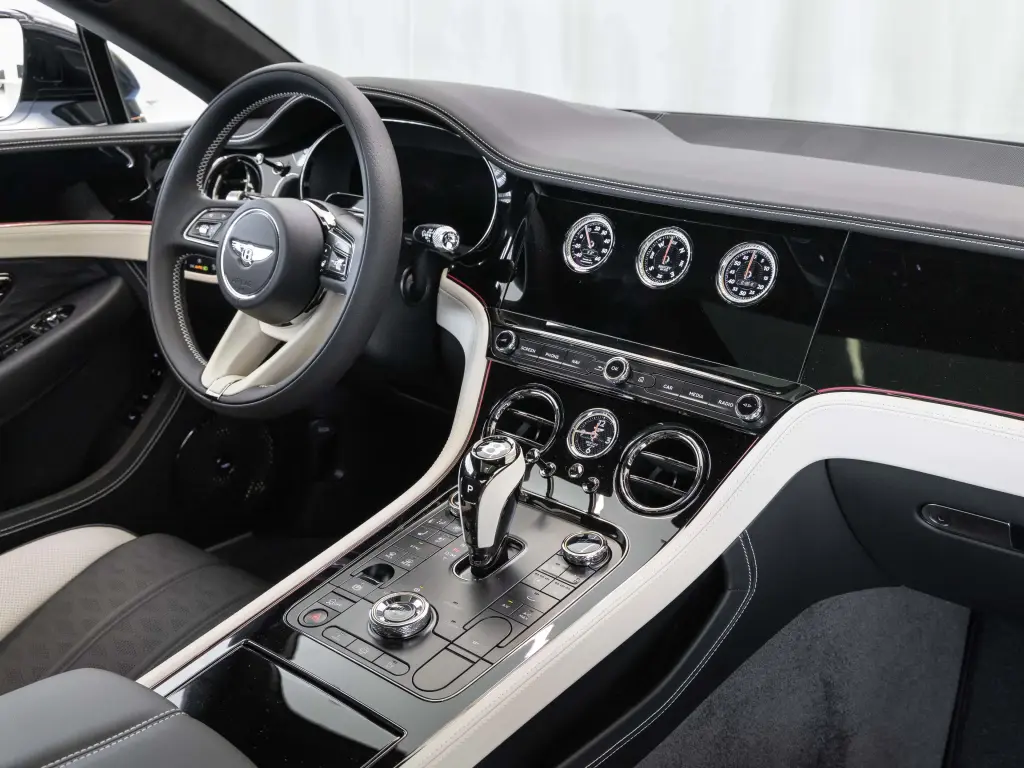 Image for 2026 Continental GT S V8 Hybrid at position 2