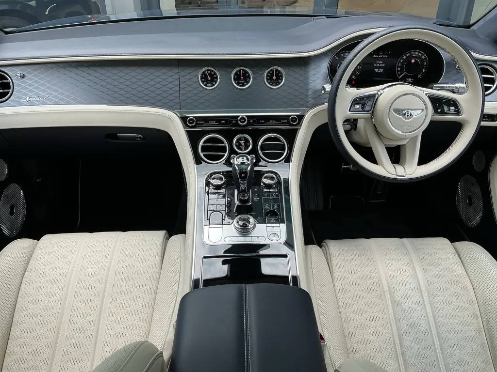 Image for 2025 Continental GT Speed First Edition V8 Hybrid at position 4