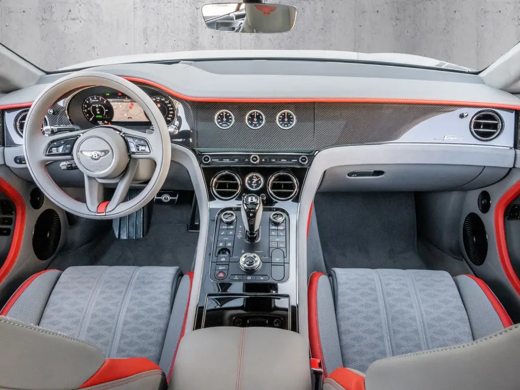 Image for 2026 Continental GT Speed V8 Hybrid at position 4