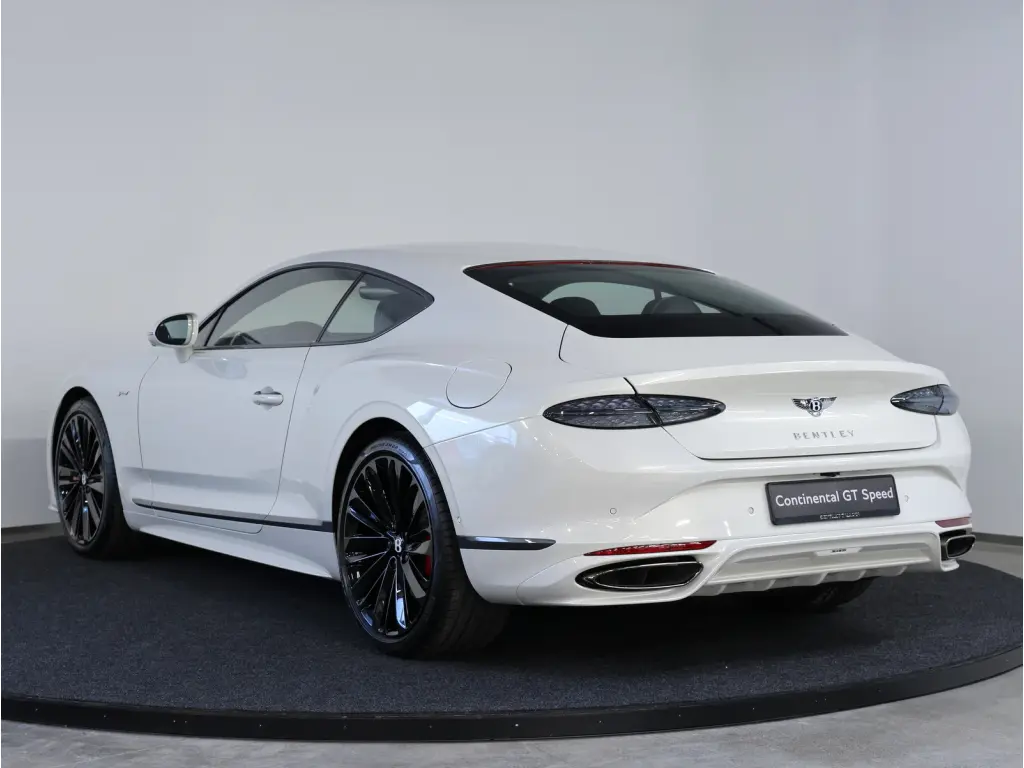 Image for 2026 Continental GT Speed V8 Hybrid at position 3