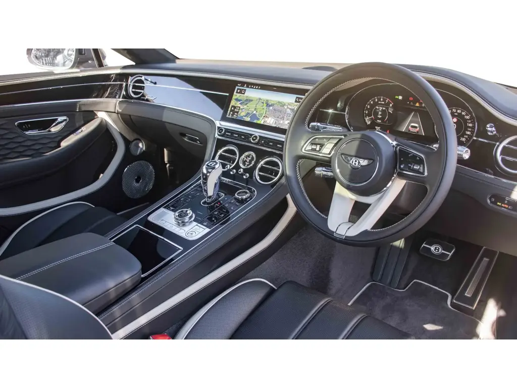 Image for 2026 Continental GT Speed V8 Hybrid at position 4