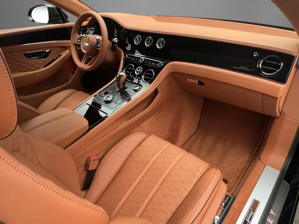 Image for 2026 Continental GT Speed V8 Hybrid at position 2