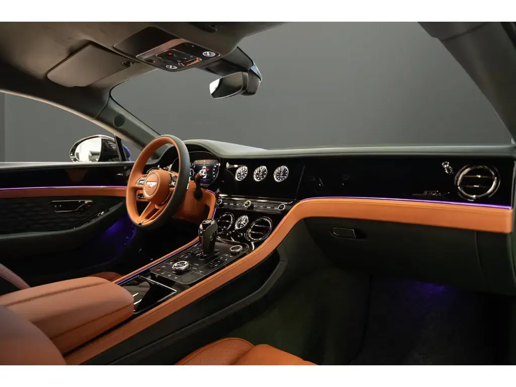 Image for 2026 Continental GT Speed V8 Hybrid at position 2