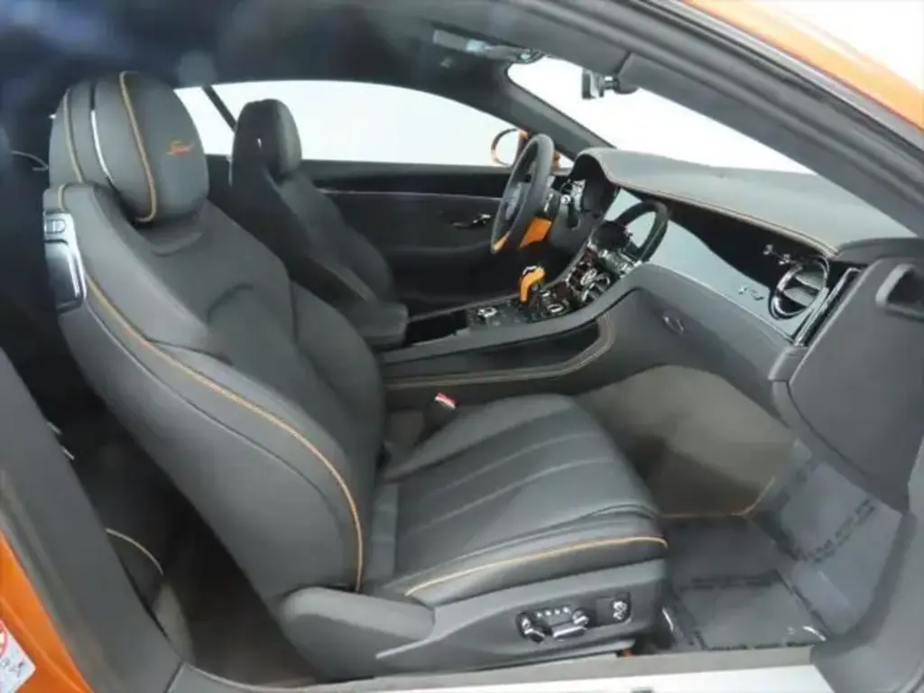 Image for 2026 Continental GT Speed V8 Hybrid at position 2