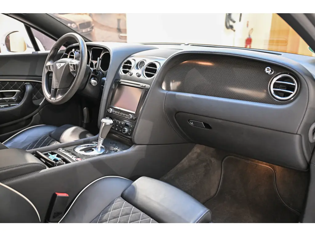 Image for 2012 Continental GT Supersports W12 at position 4