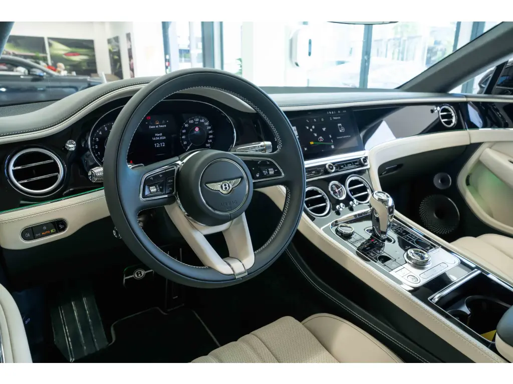 Image for 2026 Continental GT V8 Hybrid at position 4