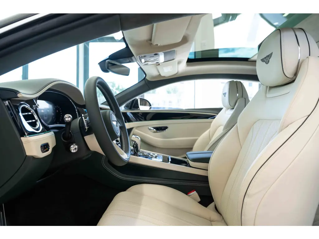 Image for 2026 Continental GT V8 Hybrid at position 2