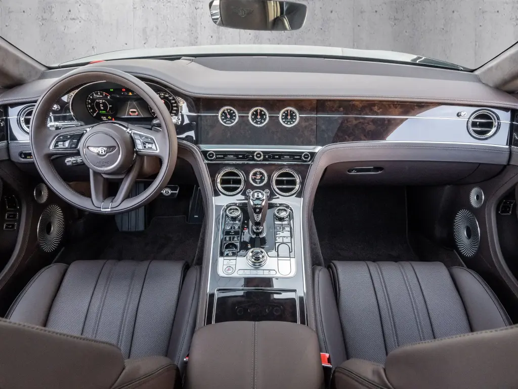 Image for 2026 Continental GT V8 Hybrid at position 4