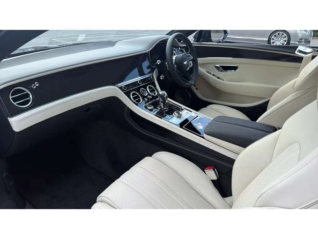 Image for 2026 Continental GT V8 Hybrid at position 2
