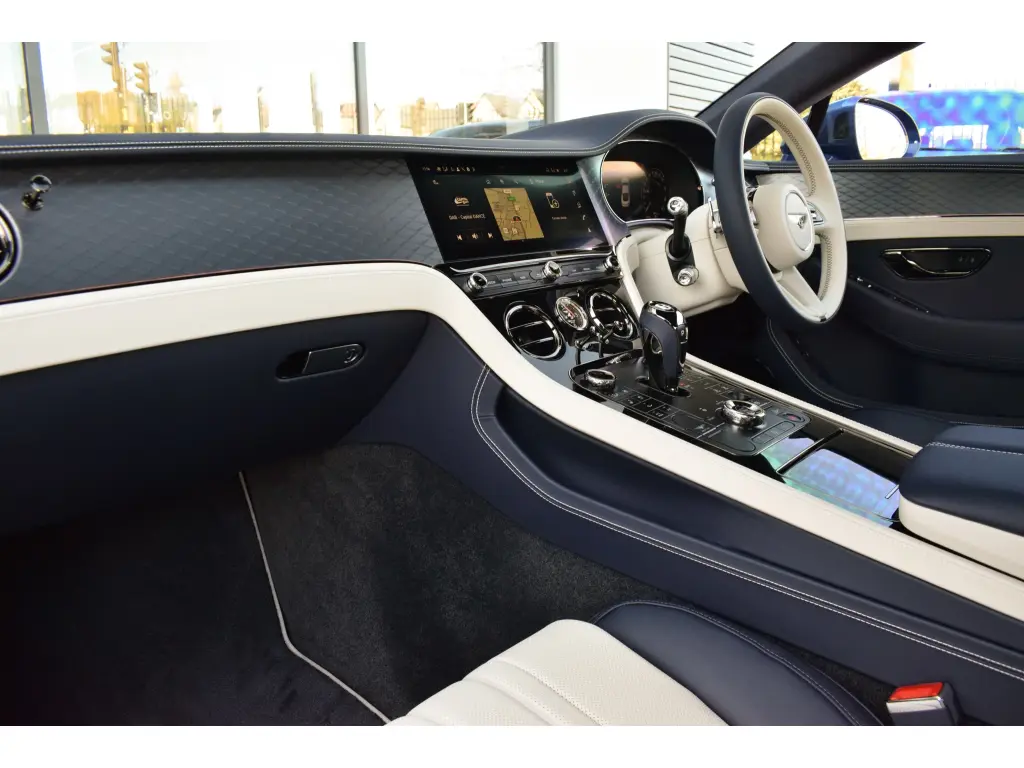Image for 2026 Continental GT V8 Hybrid at position 2